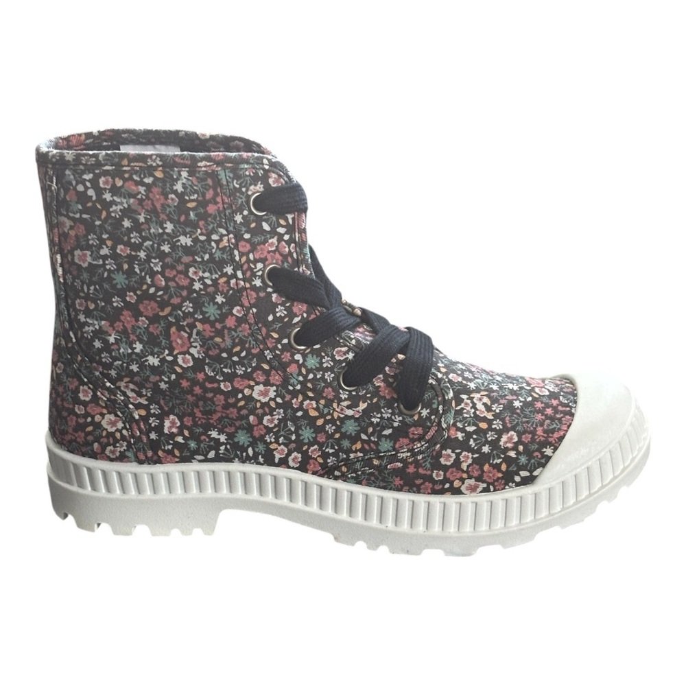 SO Dragonfruit Floral High Top Lace-Up Fashion Canvas Shoes, Size 8Medium, NIB